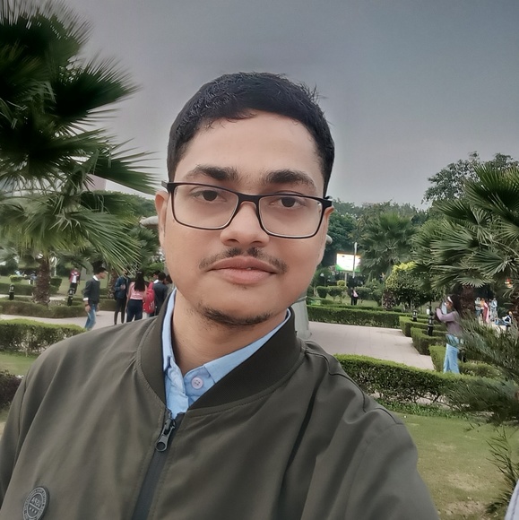 Poshmark profile picture for @sudhirnsc